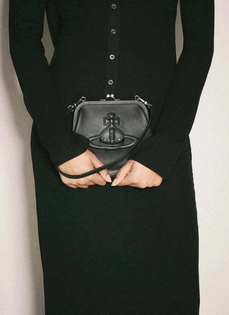 Vivienne Westwood Vivienne's Clutch 4