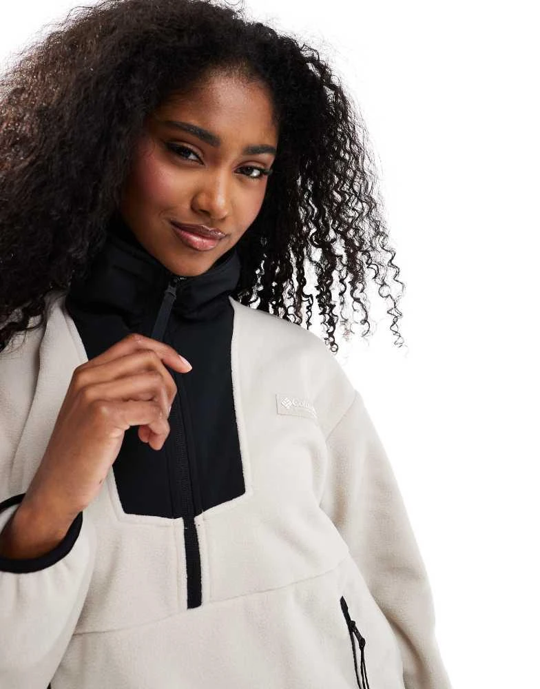 Columbia Columbia Sequoia Grove half zip fleece in beige and black 4