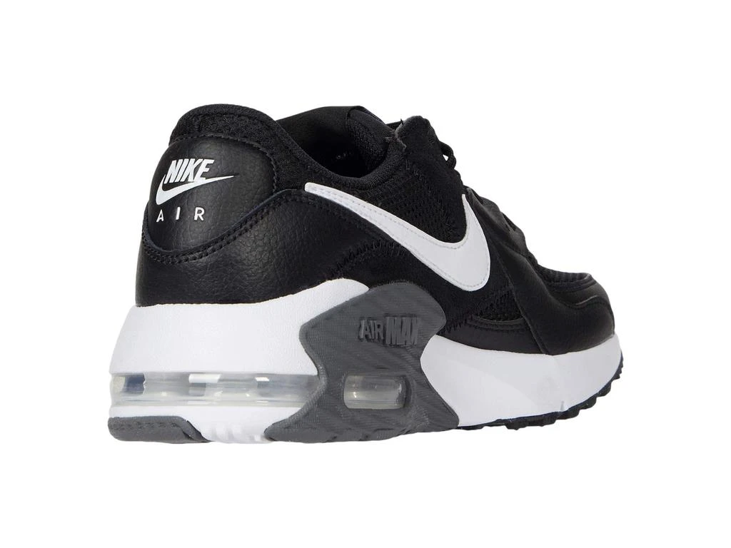 NIKE Air Max Excee 5