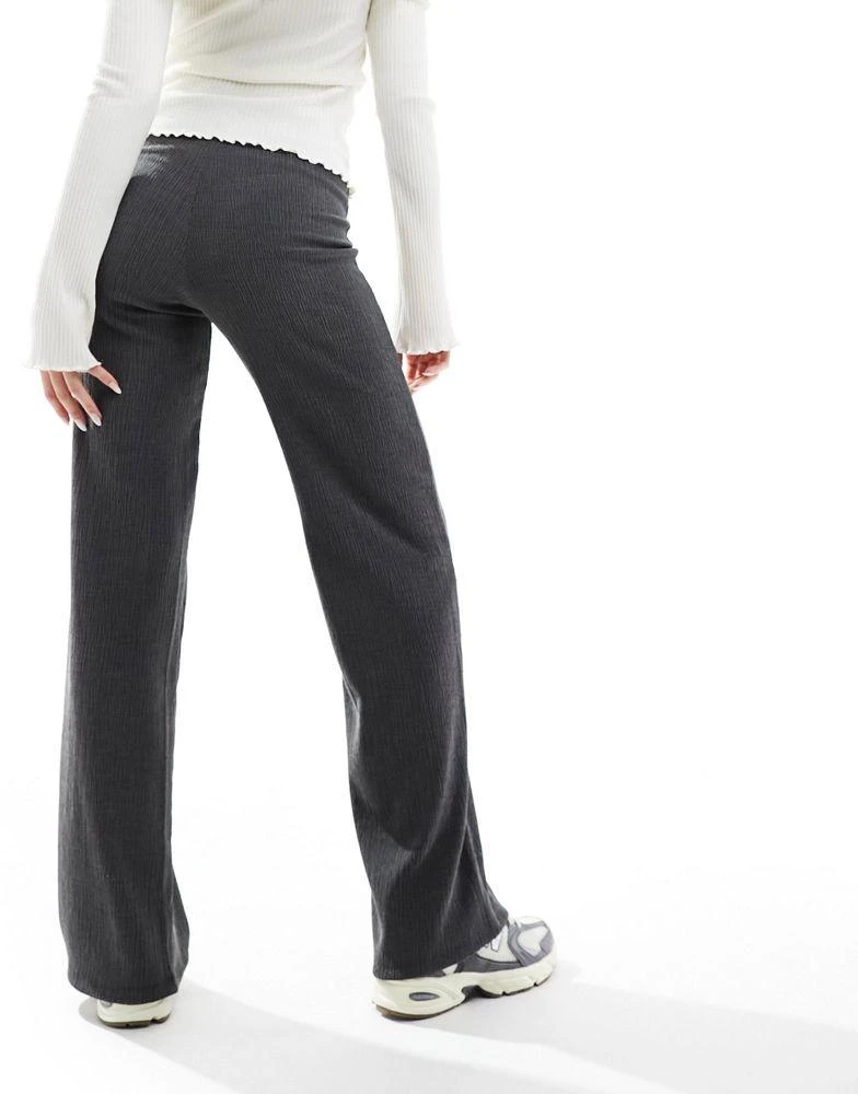 Bershka Bershka crinkle flared trousers in charcoal 2