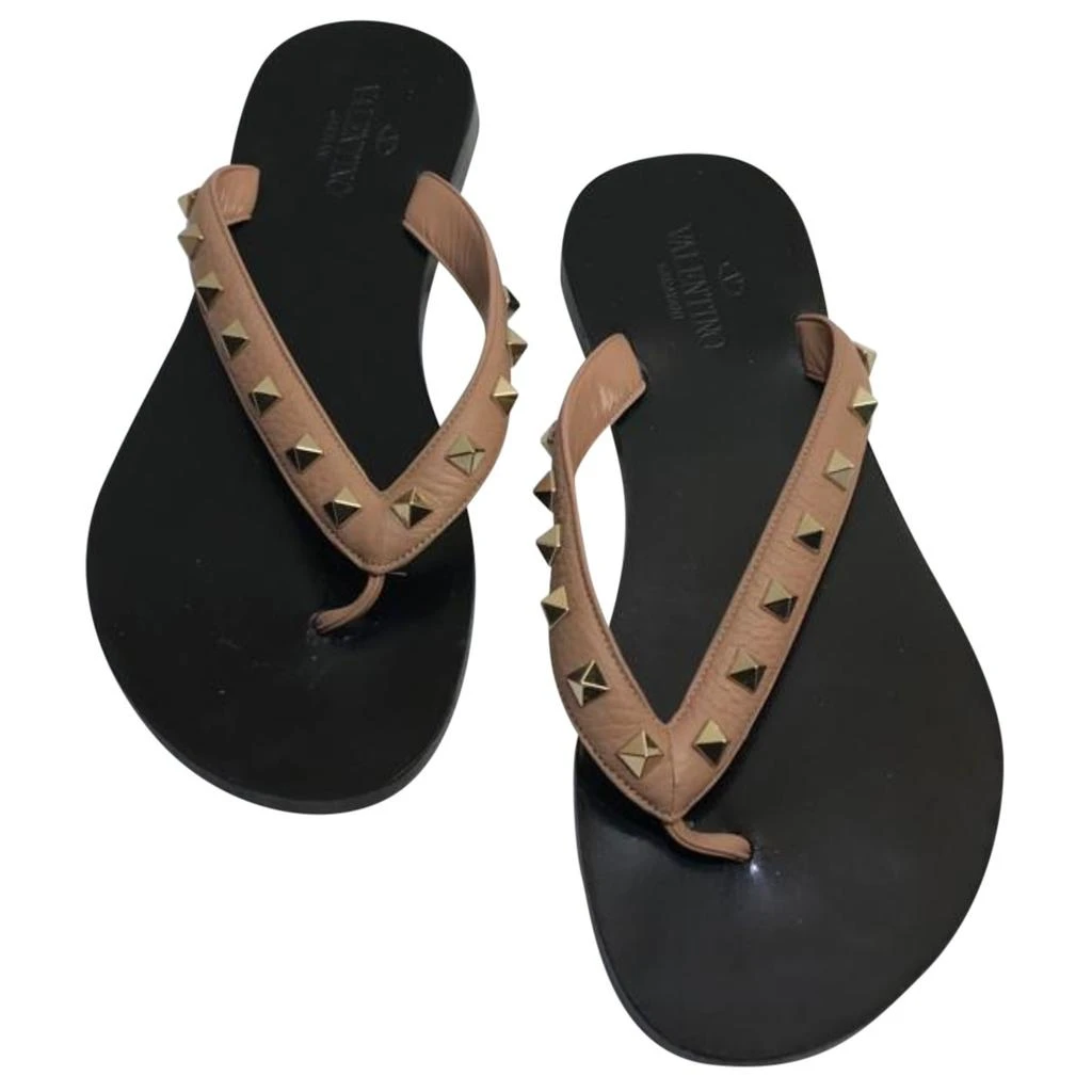 Valentino Valentino Garavani Rockstud leather flip flops 1