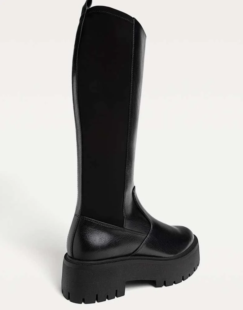 Stradivarius Stradivarius Flat knee-high boots in black 3