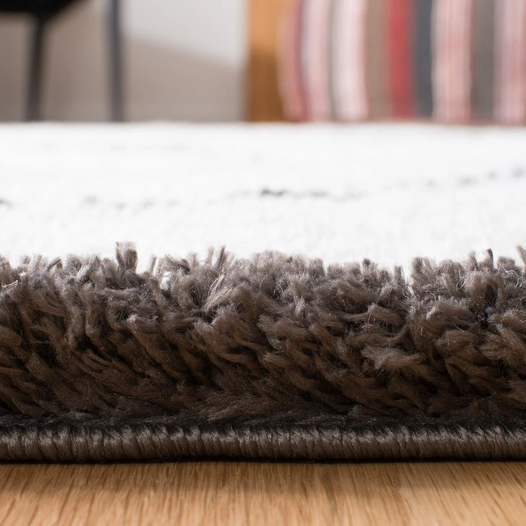 Safavieh Safavieh Carmella Shag Collection Rug 2