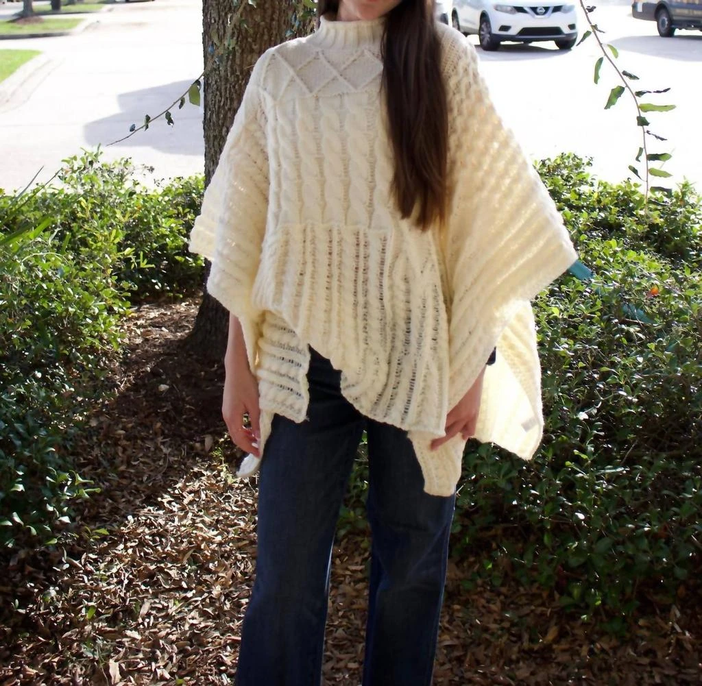 ALLIE ROSE Allie Rose - Cable Knit Poncho