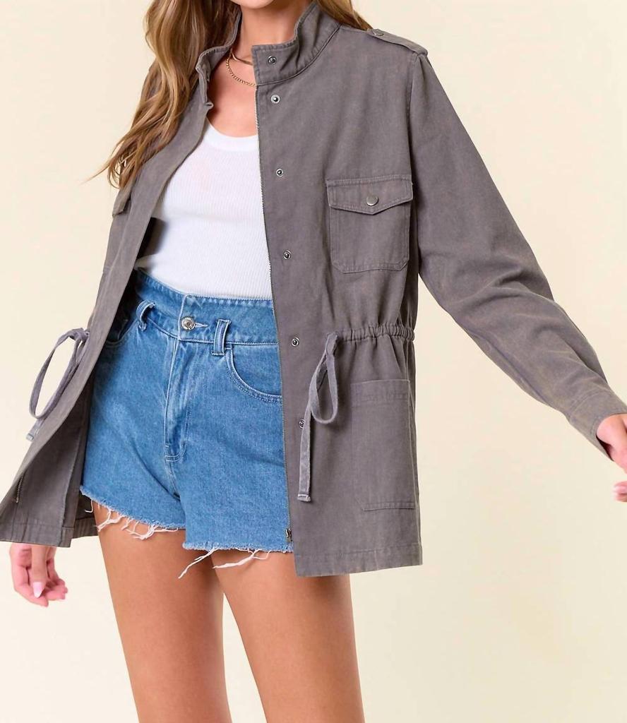 Doe and Rae Doe And Rae - Camo Mock Neck Utility Jacket With Hidden Snap