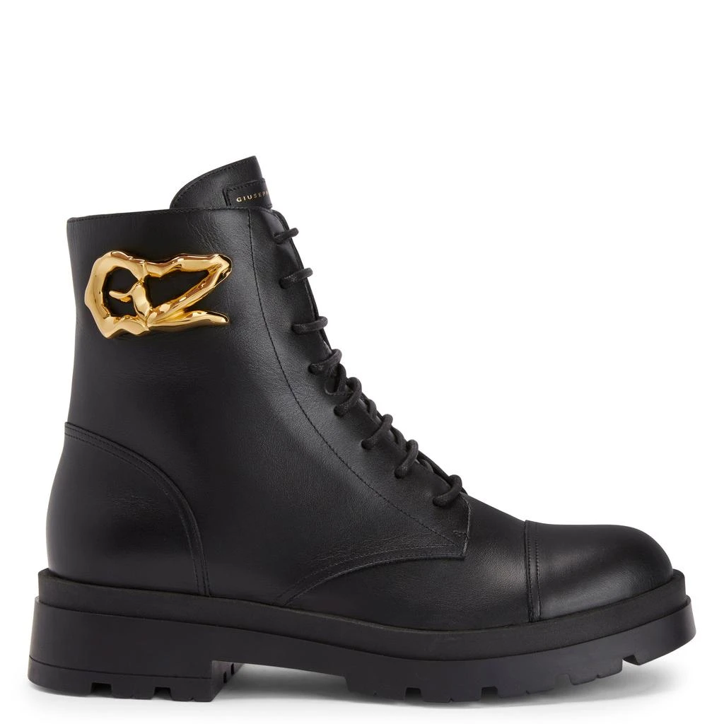 Giuseppe Zanotti Harlock Zali
from Premium Outlets