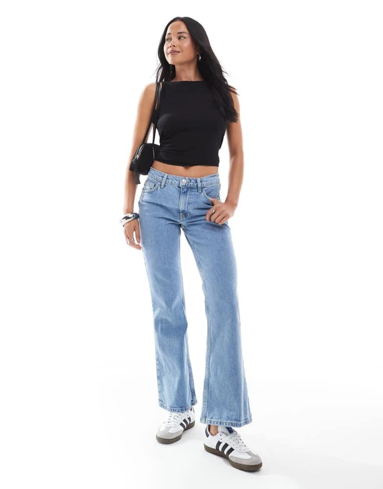 ASOS ASOS DESIGN cropped kick flare jean in mid blue 1