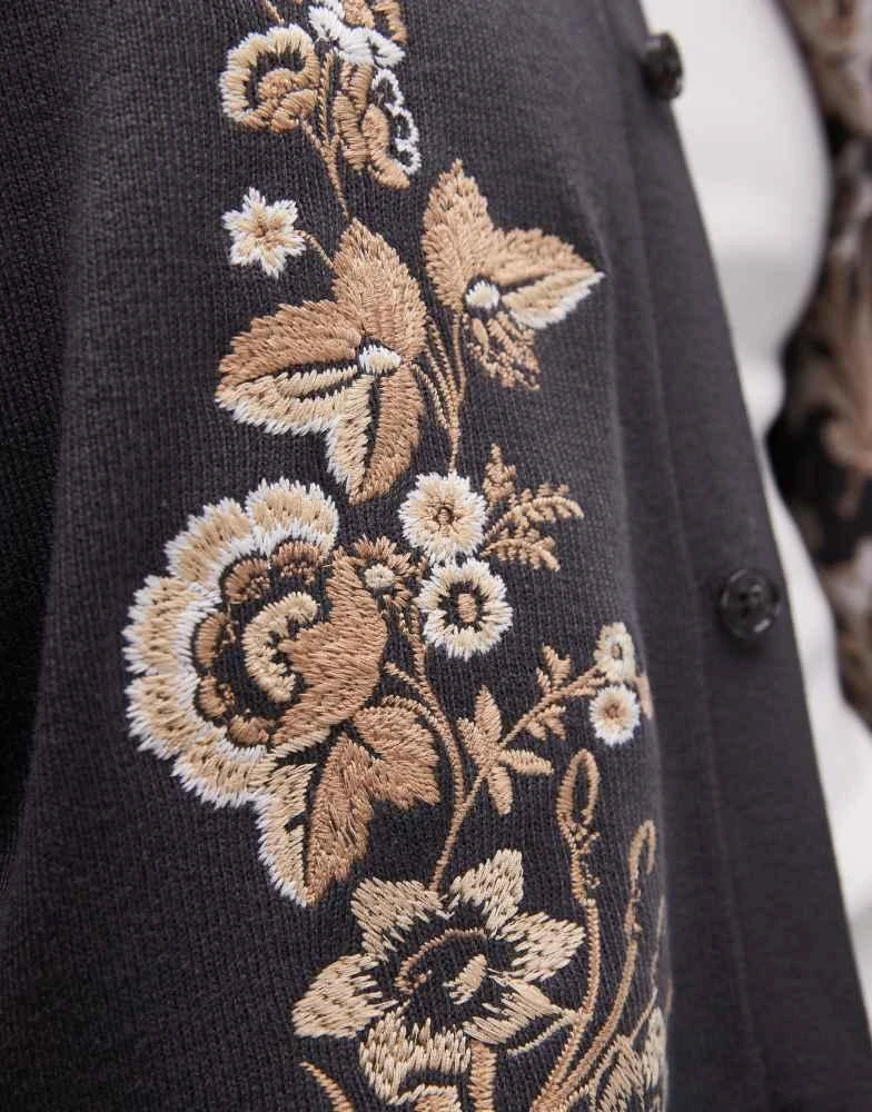 Topman Topman relaxed floral embroidered knitted shirt in grey 3