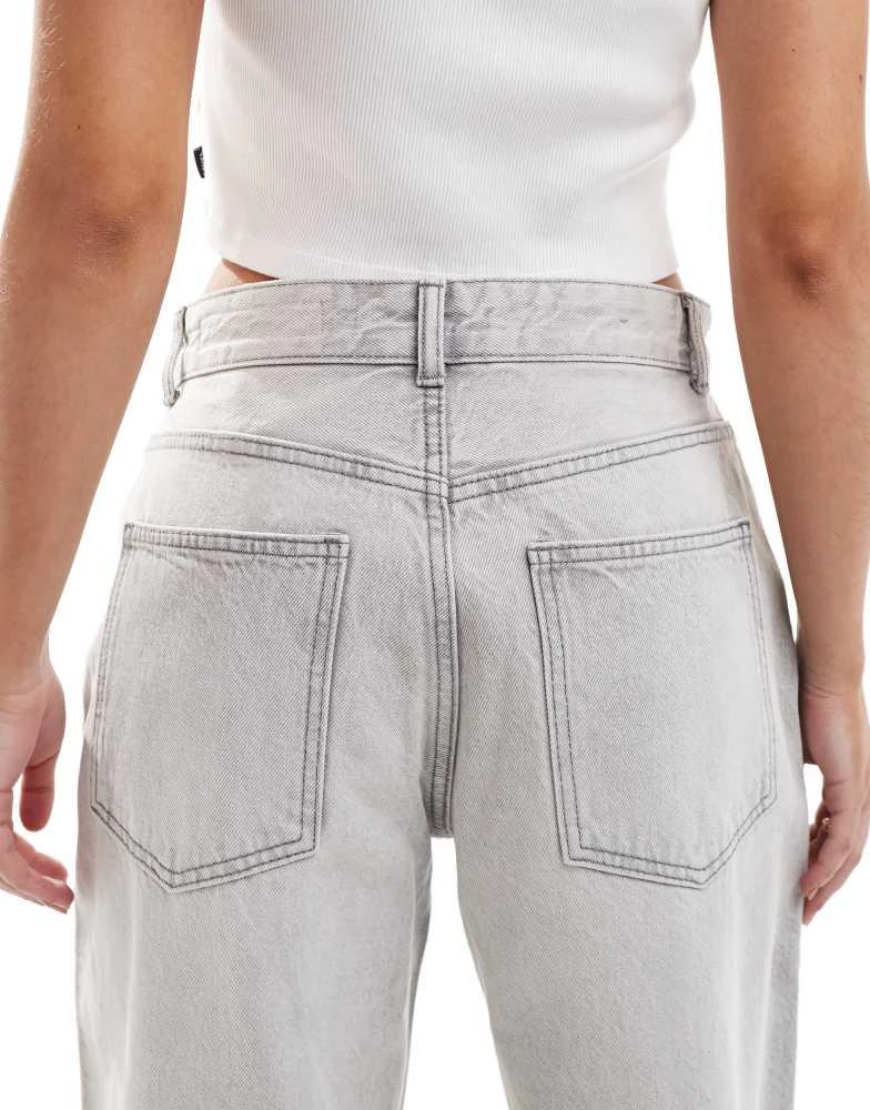 Bershka Bershka wide balloon leg jeans in light grey 4