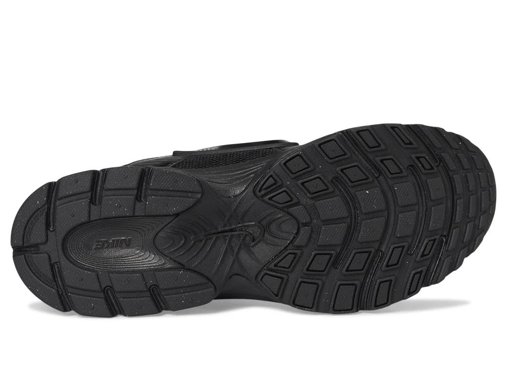 NIKE V5 Runner 3