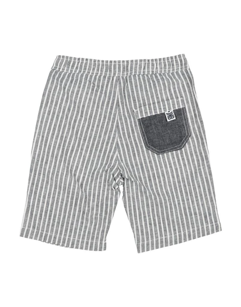 BIKKEMBERGS Shorts
Bermuda 2