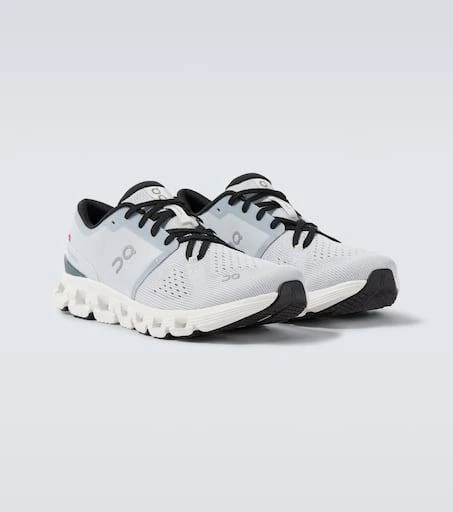 On Cloud X 4 running shoes 5