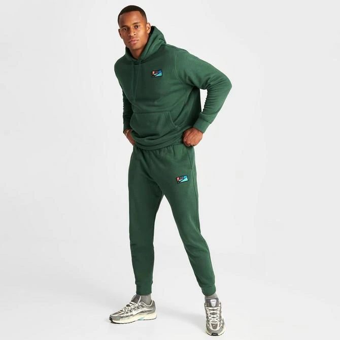 NIKE Men's Nike Club Fleece Logo Patch Jogger Pants 3