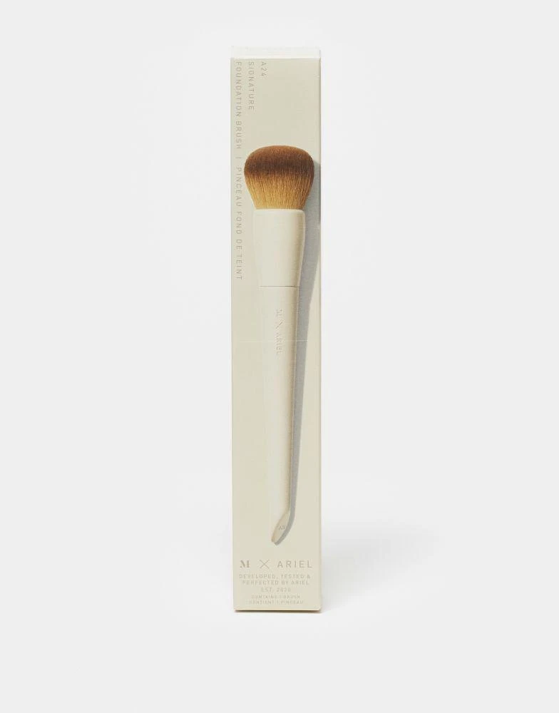 MORPHE Morphe x Ariel A24 Foundation Brush 1
