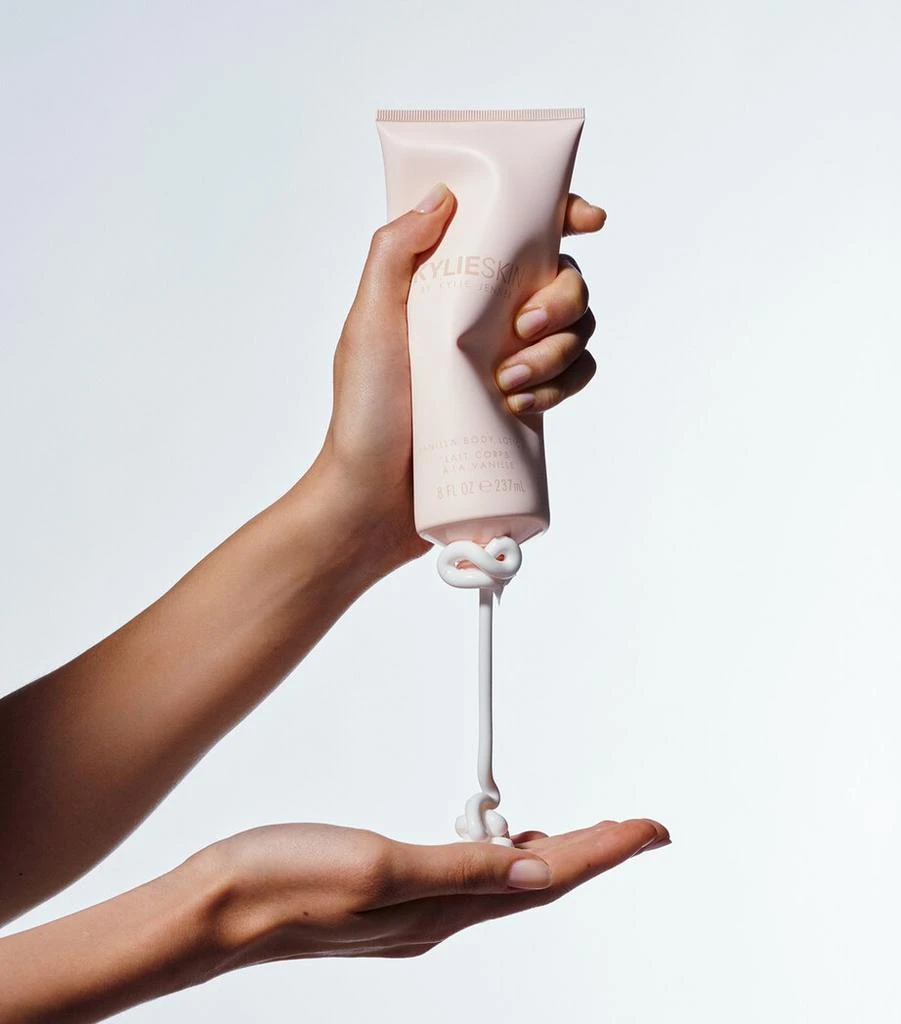 Kylie Cosmetics Vanilla Body Lotion (237ml) 5