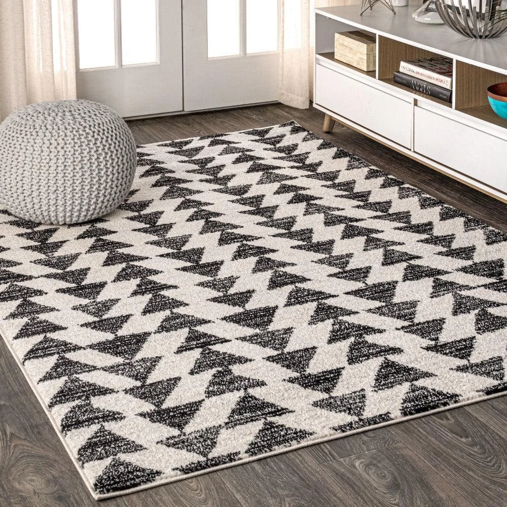 JONATHAN Y Aisha Moroccan Triangle Geometric  Area Rug 1