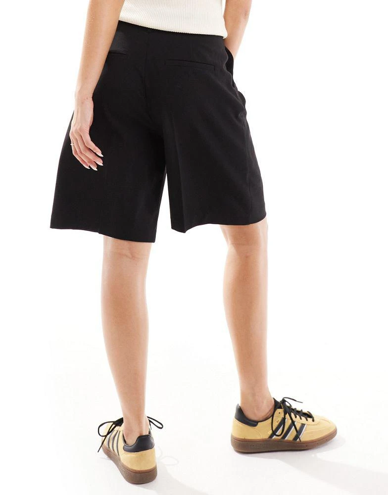 Pull&Bear Pull&Bear tailored city short in black 3
