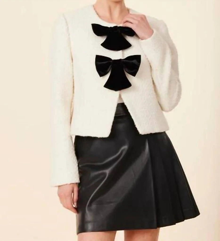 DOLCE CABO Dolce Cabo - Velvet Bow Tweed Blazer