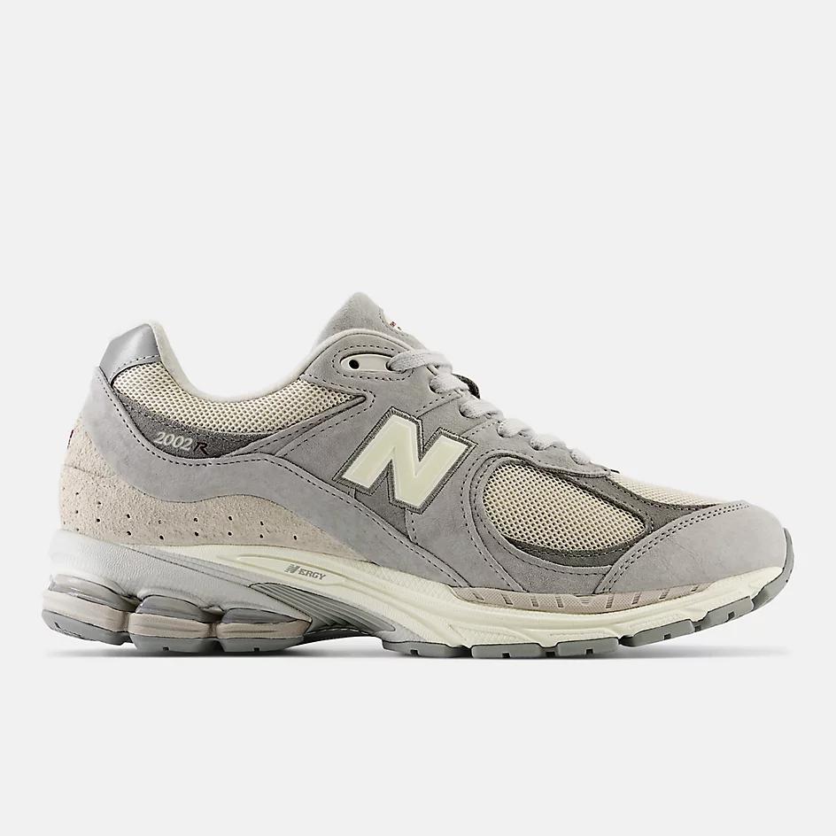 New Balance 2002R