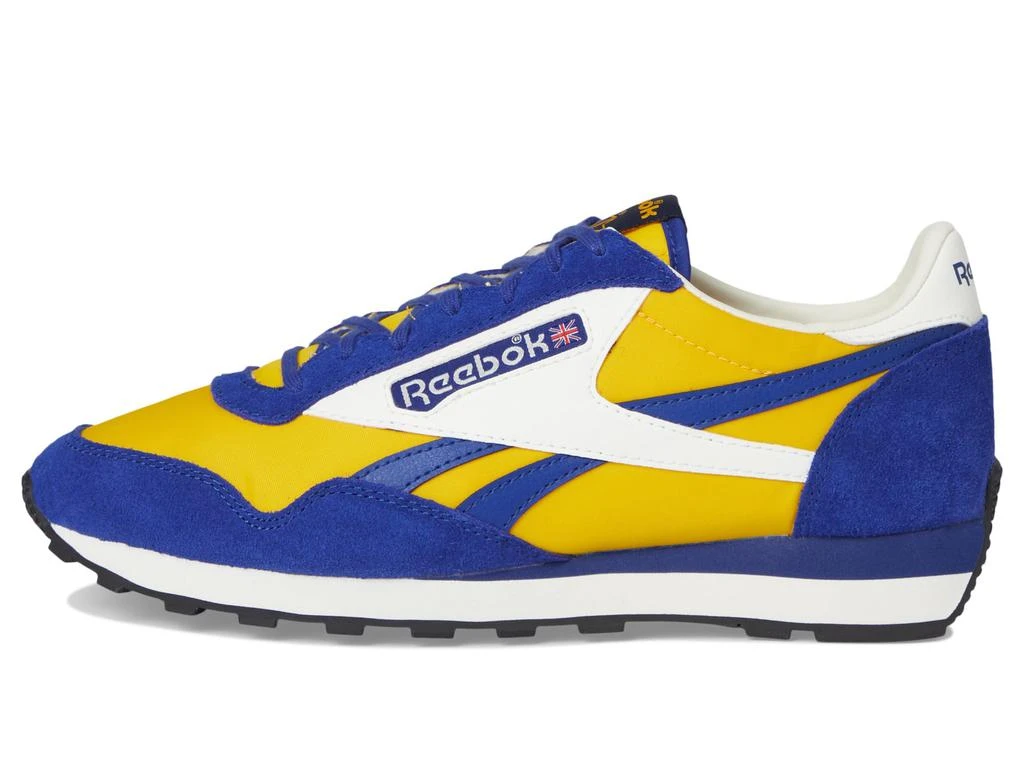 Reebok Aztec II 4