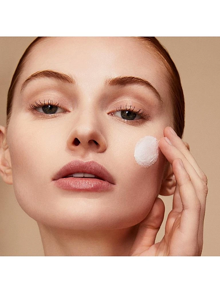 Cle de Peau Skin-Refining Clay Scrub 3