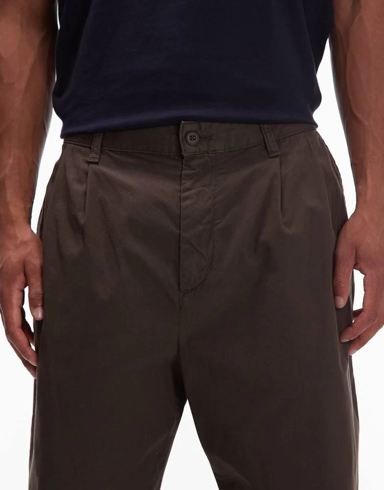 Carhartt WIP Carhartt WIP evan loose tapered fit trouser in brown 5