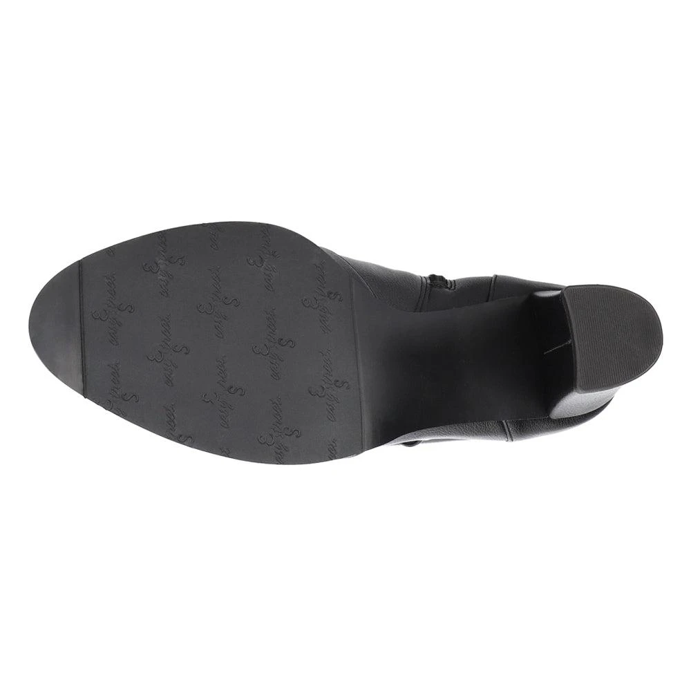 Easy Street Missy Round Toe Pull On Boots 5