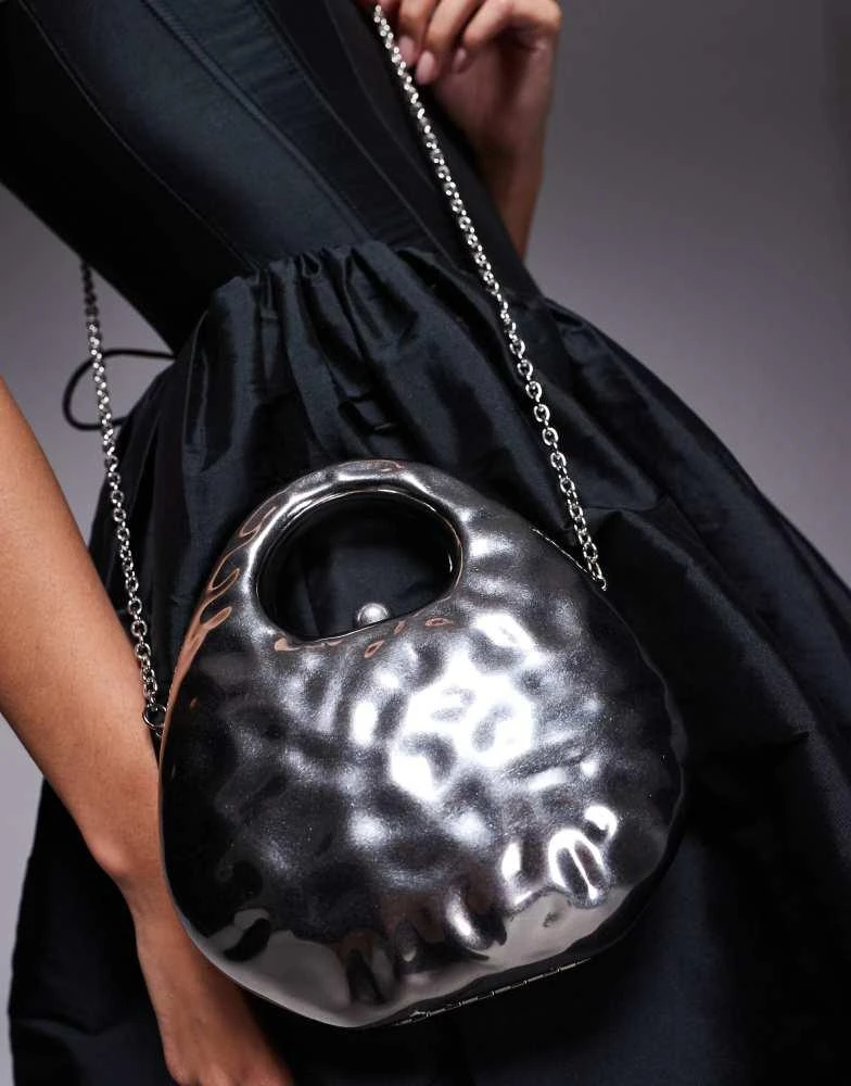 ASOS ASOS DESIGN hammered top handle clutch bag in silver 4