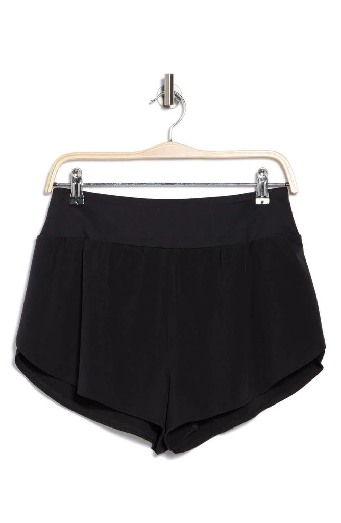 Zella Elevate Pull-On Shorts 3