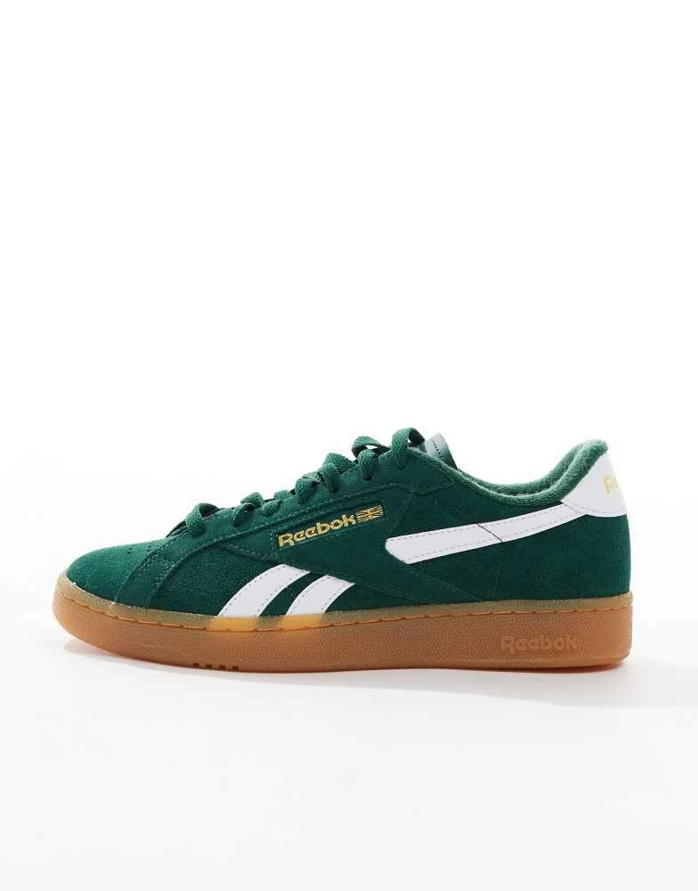 Reebok Reebok Club C Grounds suede trainers with gum sole in green 2