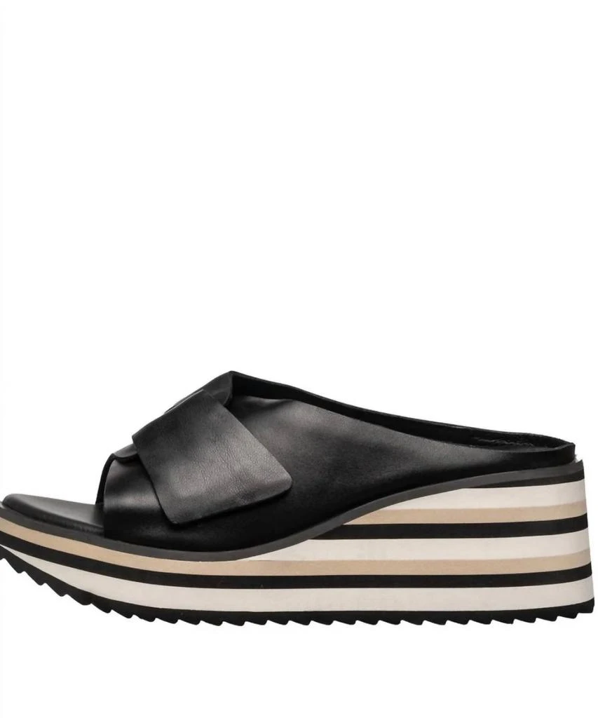 Antelope Antelope - Women
s Padme Black Wedge 2