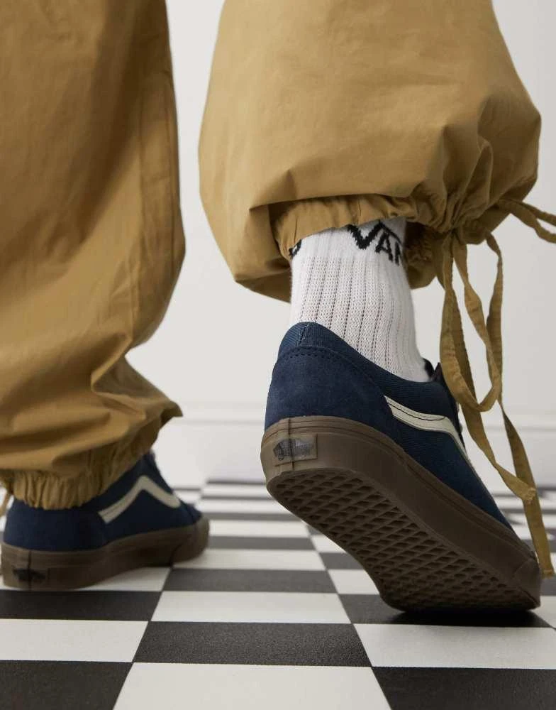 Vans Vans Old Skool heavy canvas trainers in two tone navy with gum sole 2