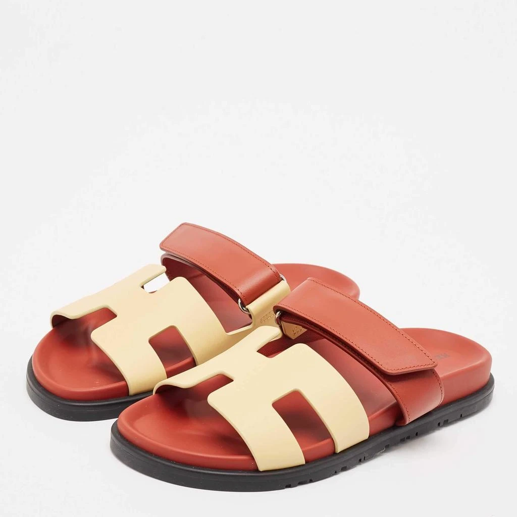 Hermes Hermes Cream/Burgundy Leather Chypre Flat Sandals Size 38 2