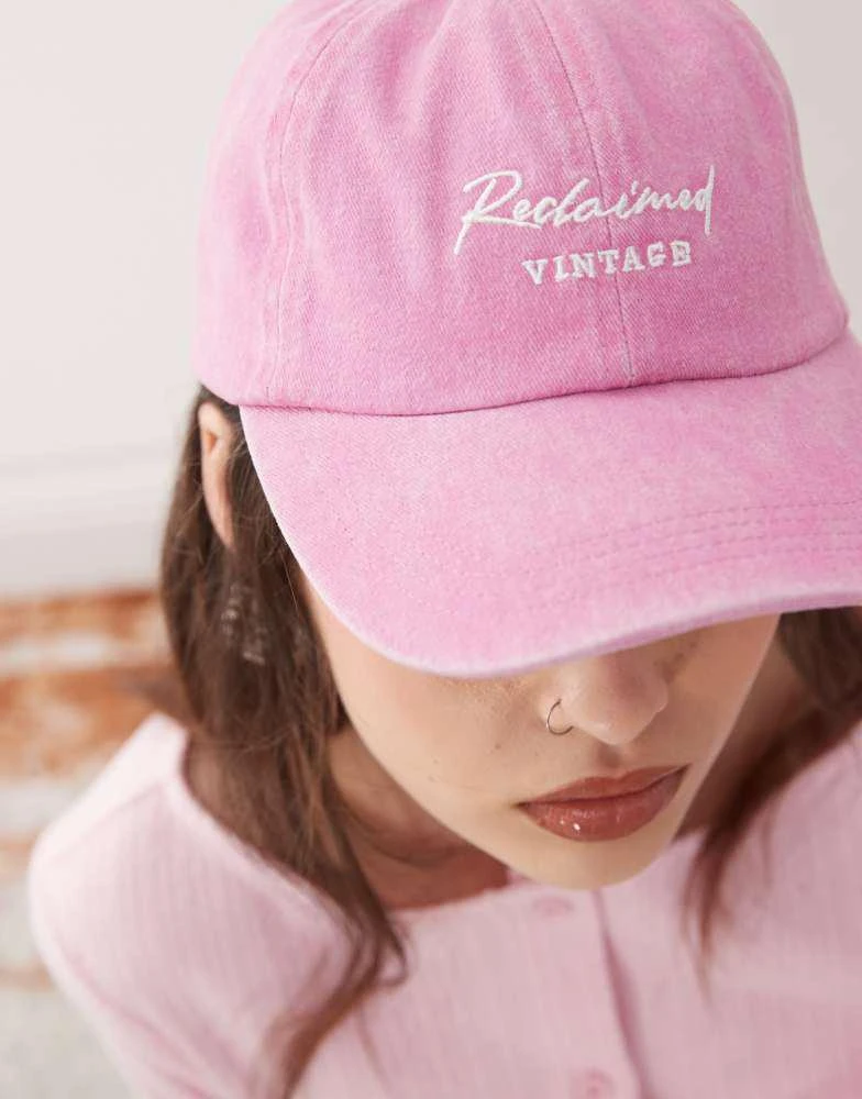 Reclaimed Vintage Reclaimed Vintage cap with logo in pink 3