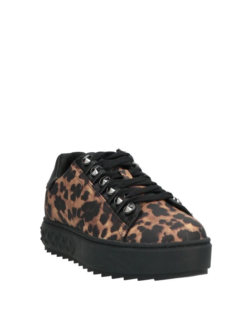 GUESS Sneakers 2