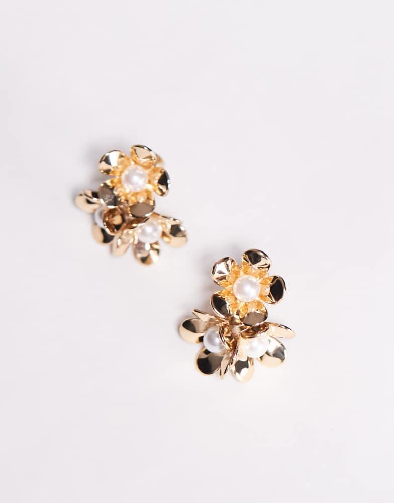 8 Other Reasons 8 Other Reasons 18ct gold plated blooming flower earrings