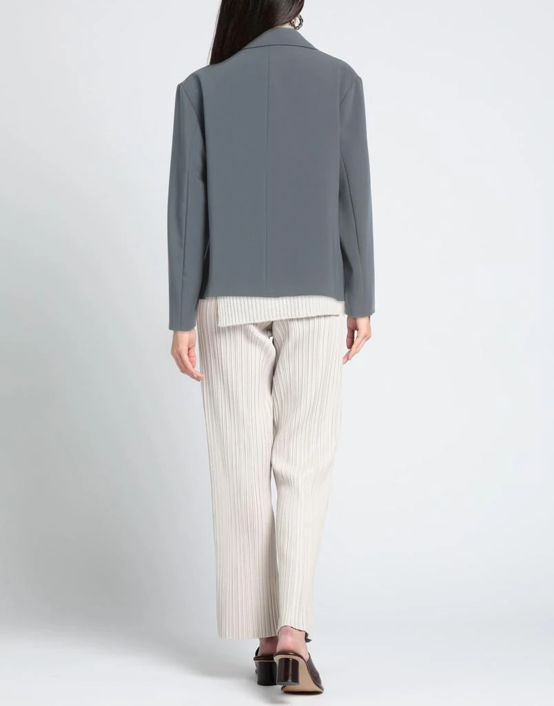 NIŪ Blazer 3