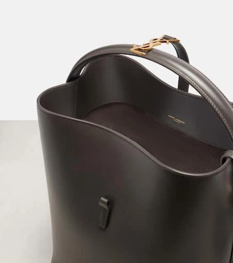 Yves Saint Laurent Le 37 Cassandre leather bucket bag 3
