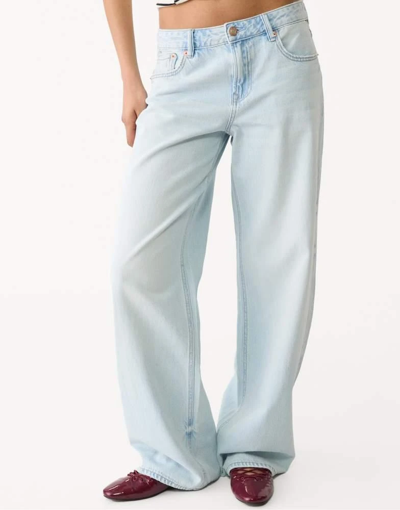 Stradivarius Stradivarius D91 low wide-leg jeans in blue denim 1