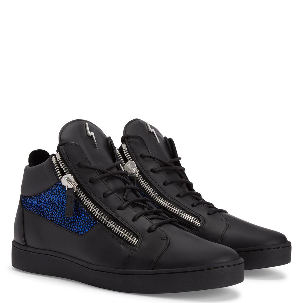 Giuseppe Zanotti Kriss