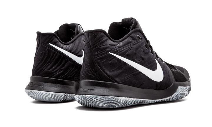 NIKE Nike Kyrie 3 BHM