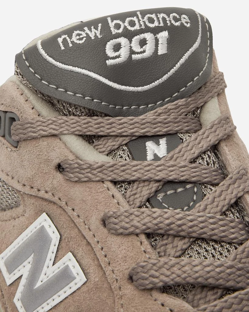 New Balance WMNS MADE in UK 991v1 Sneakers Grey / White / Silver 7