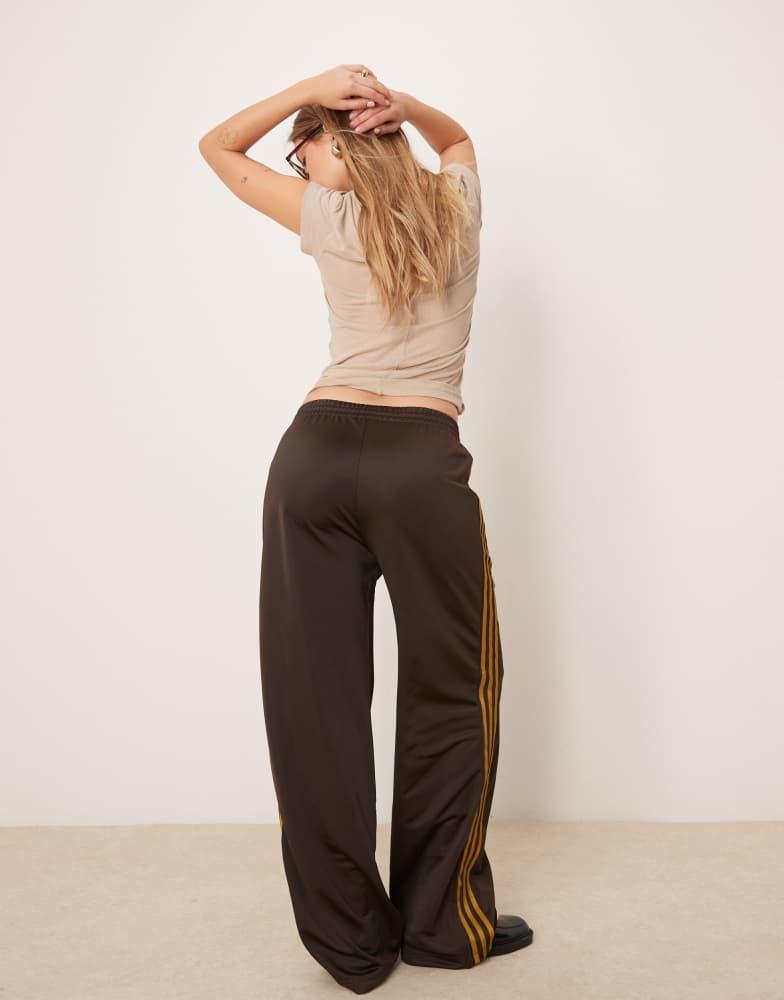 adidas FIREBIRD VELOUR TRACK PANT ブラウン新品 adidas FIREBIRD VELOUR TRACK PANTS / アディダス ファイヤーバード