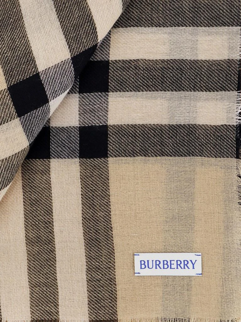 Burberry Burberry Check Printed Frayed-Edge Scarf 3