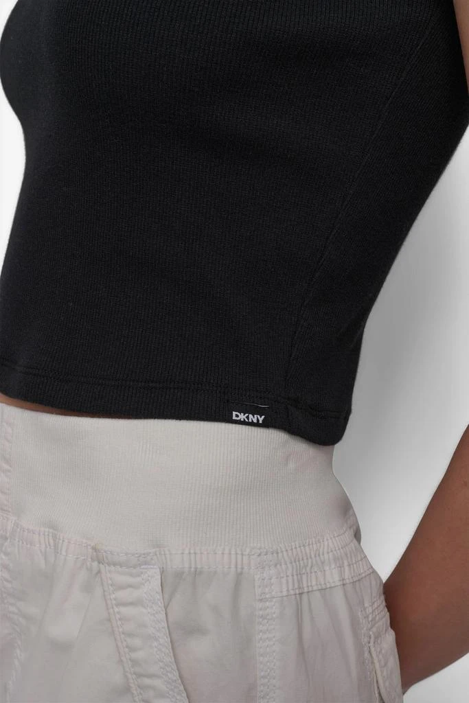 DKNY CROPPED NOTCH NECK PERFORMANCE TEE 5