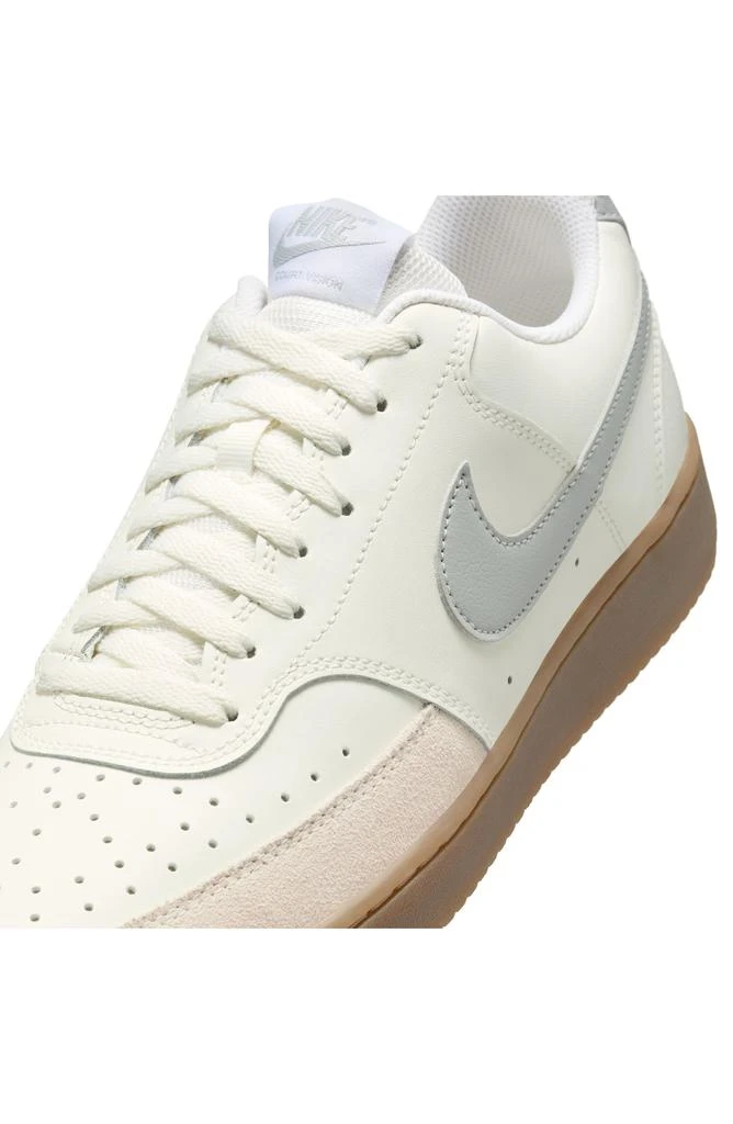 NIKE Court Vision Low Sneaker 9