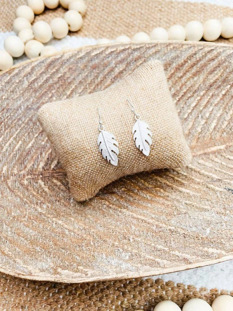 Trendy Wholesale Trendy Wholesale - Women
s Feather Dangle Earrings 2