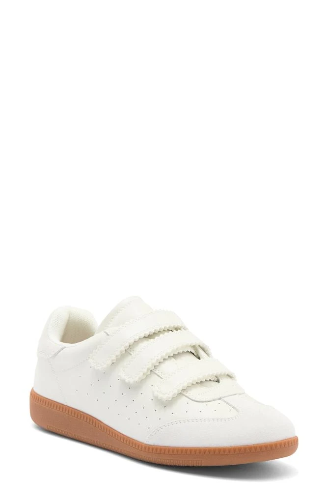 Steve Madden Mabell Low Top Sneaker 1
