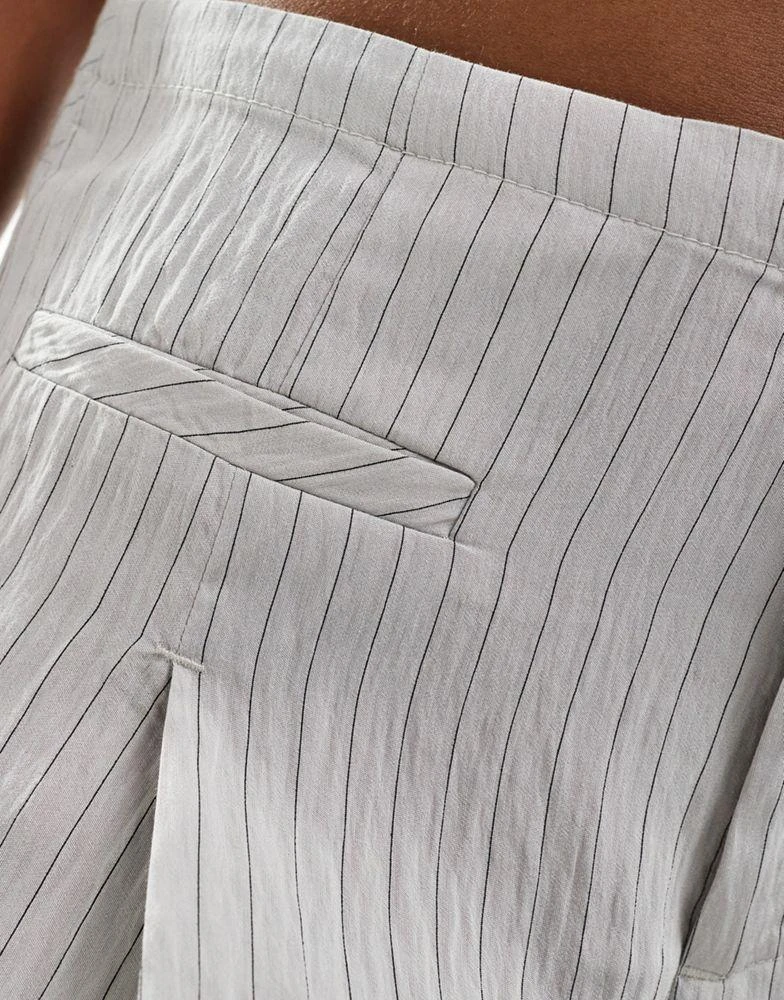Bershka Bershka high waisted wide leg tailored trousers in light grey stripe 5
