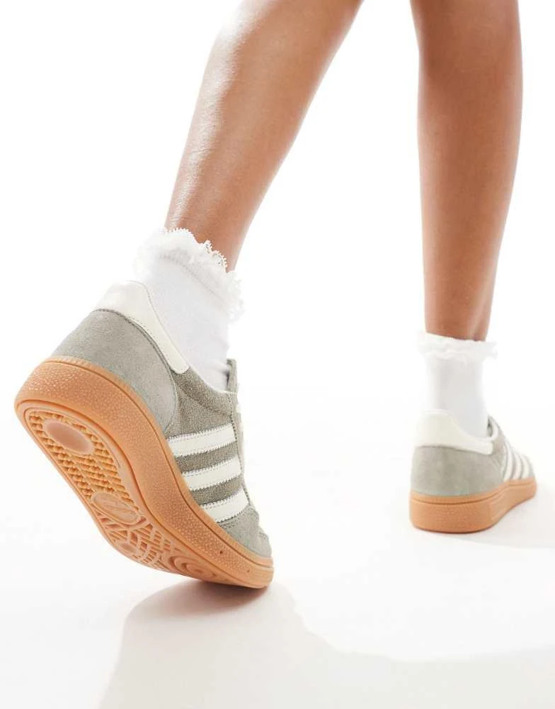 Adidas adidas Originals Handball Spezial trainers in grey and white with gum sole 3